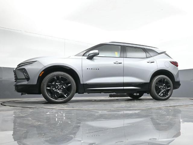 new 2025 Chevrolet Blazer car