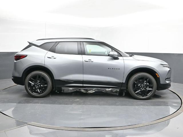 new 2025 Chevrolet Blazer car