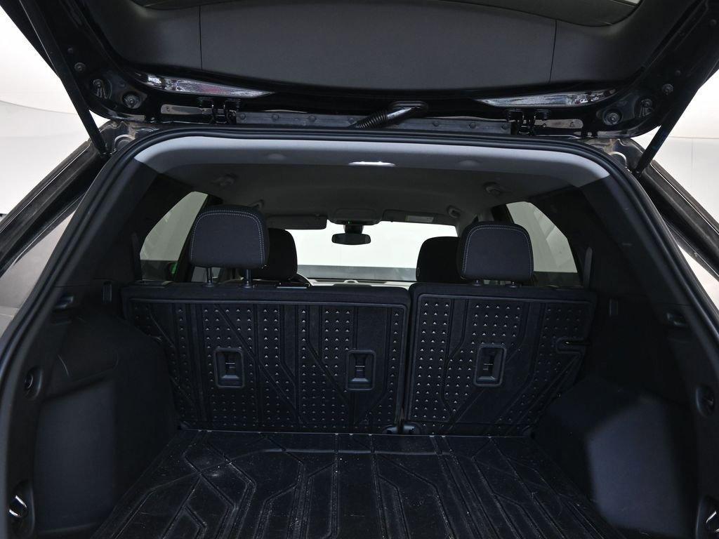 used 2023 Chevrolet Equinox car, priced at $21,991