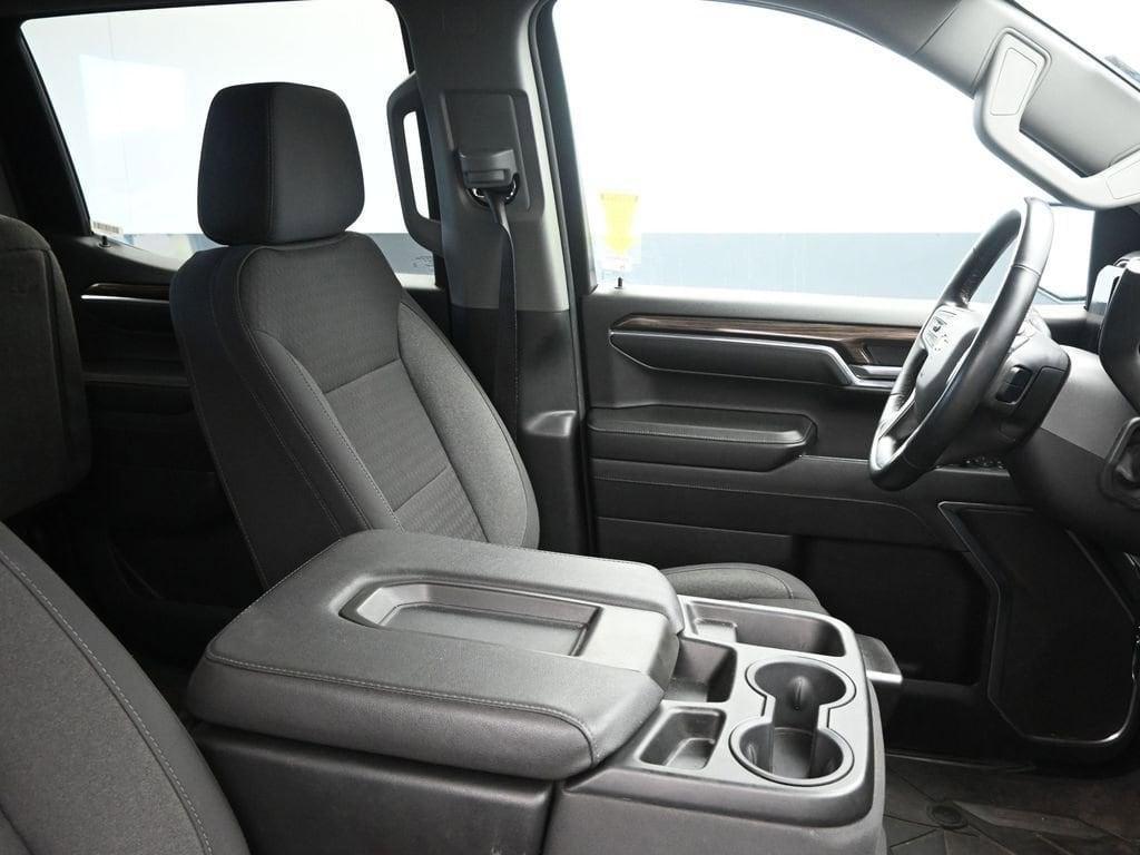 used 2024 Chevrolet Silverado 1500 car, priced at $32,489