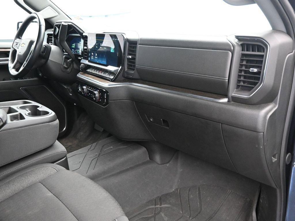 used 2024 Chevrolet Silverado 1500 car, priced at $32,489