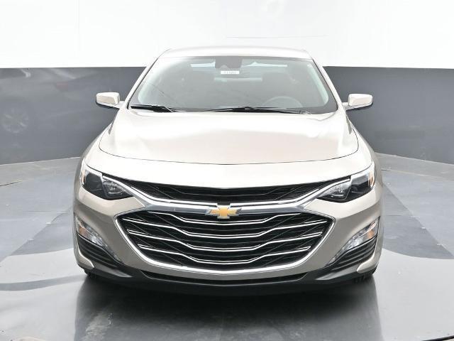 new 2025 Chevrolet Malibu car