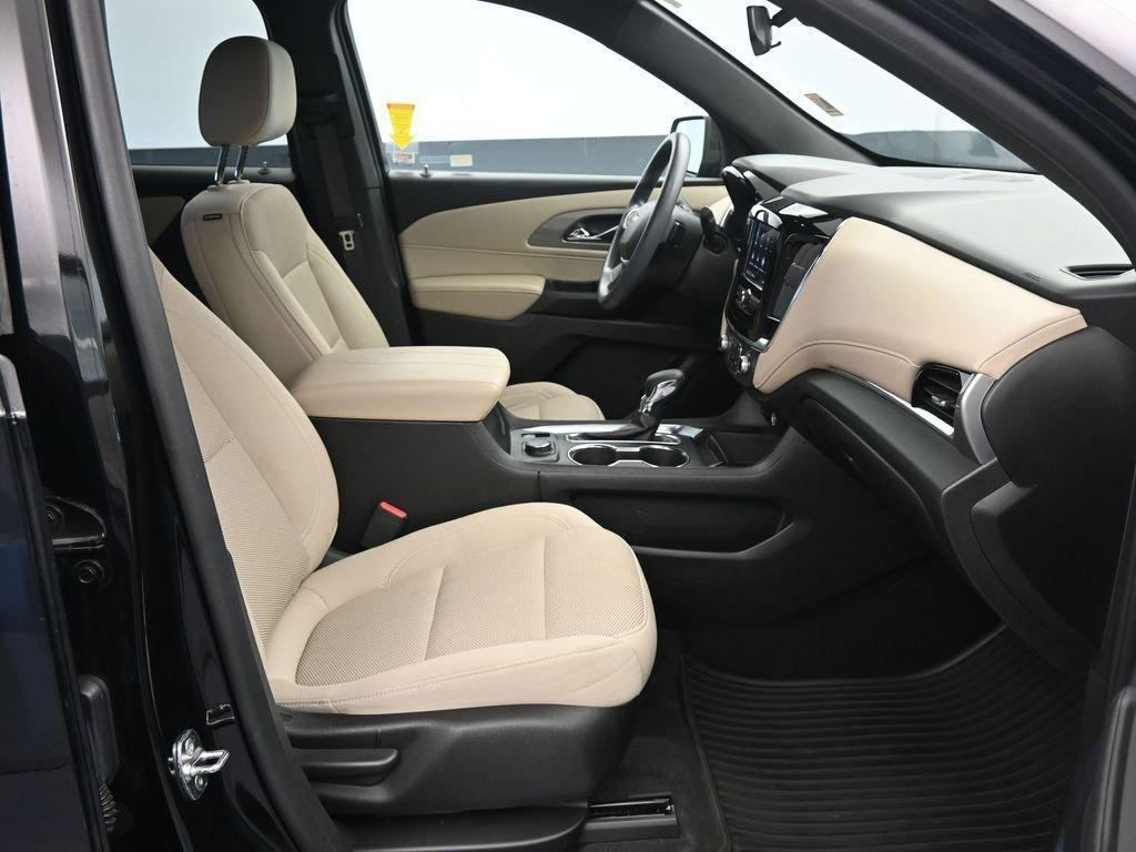 used 2023 Chevrolet Traverse car, priced at $25,991