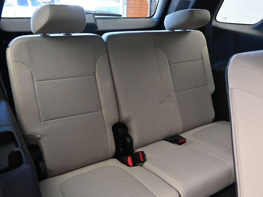 used 2023 Chevrolet Traverse car, priced at $25,991