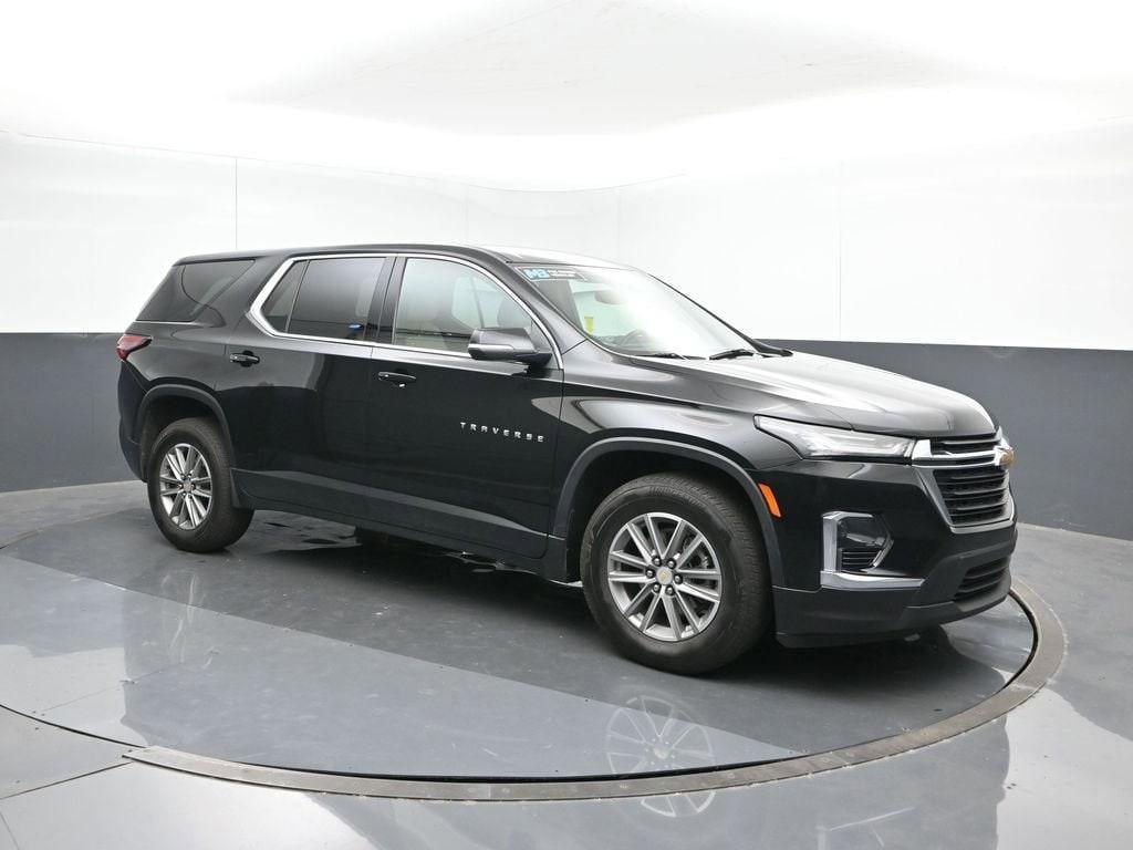 used 2023 Chevrolet Traverse car, priced at $25,991