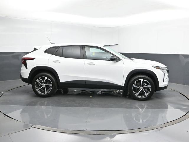new 2025 Chevrolet Trax car