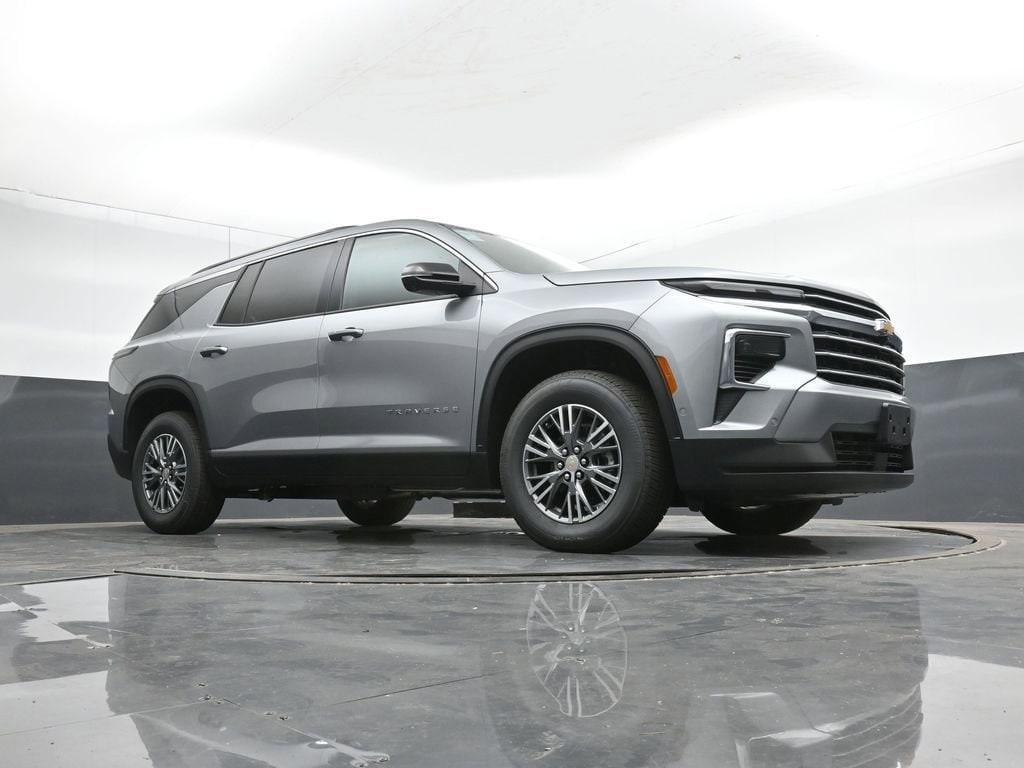 new 2025 Chevrolet Traverse car