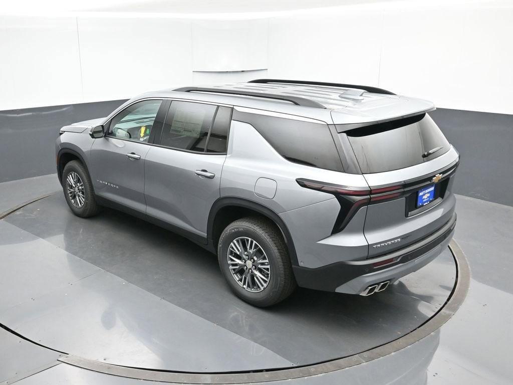 new 2025 Chevrolet Traverse car