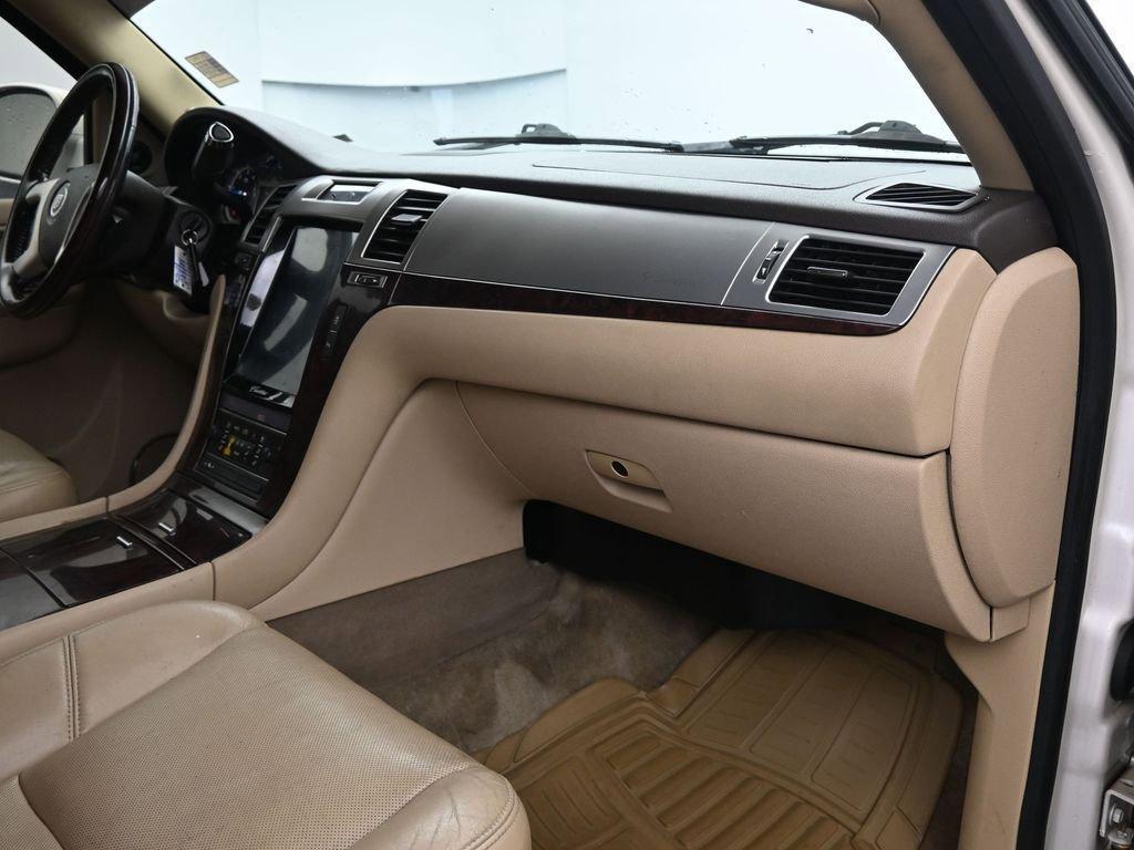 used 2013 Cadillac Escalade car, priced at $12,991