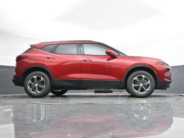 new 2025 Chevrolet Blazer car, priced at $33,580