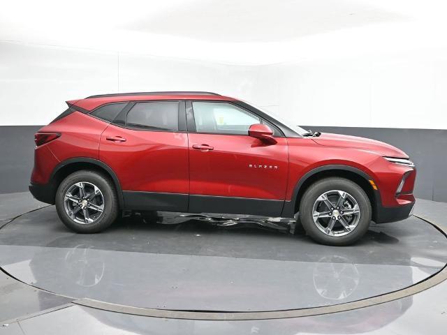 new 2025 Chevrolet Blazer car, priced at $33,580