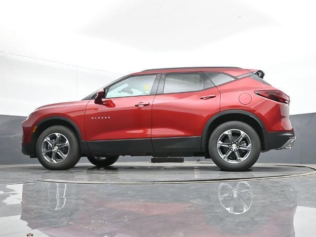 new 2025 Chevrolet Blazer car, priced at $33,580