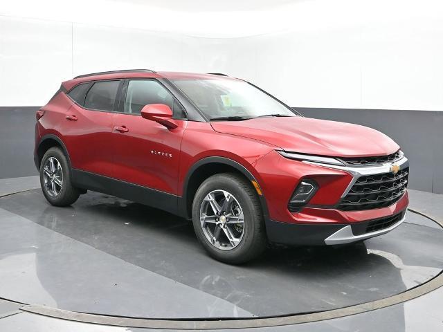 new 2025 Chevrolet Blazer car, priced at $33,580