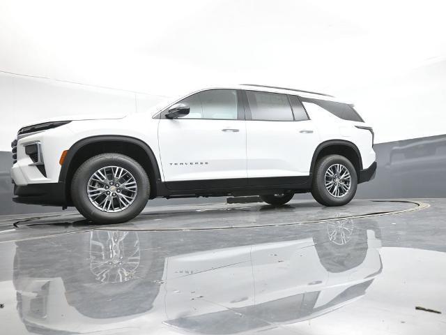 new 2025 Chevrolet Traverse car, priced at $42,195