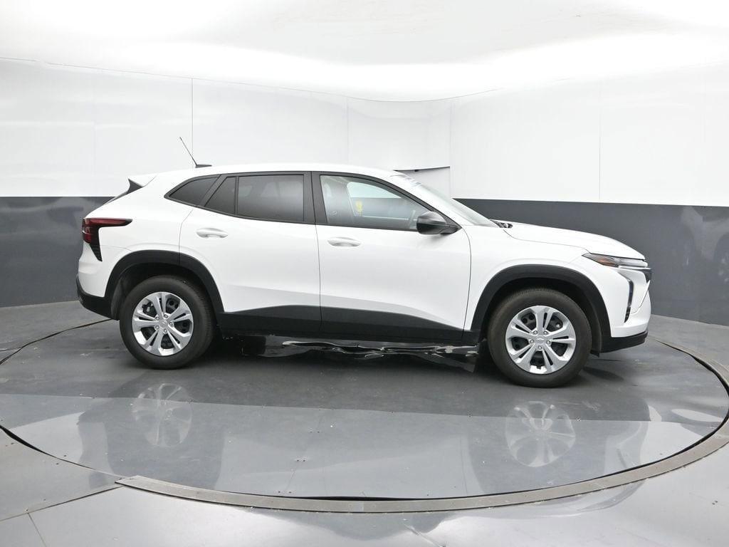 used 2025 Chevrolet Trax car, priced at $19,990