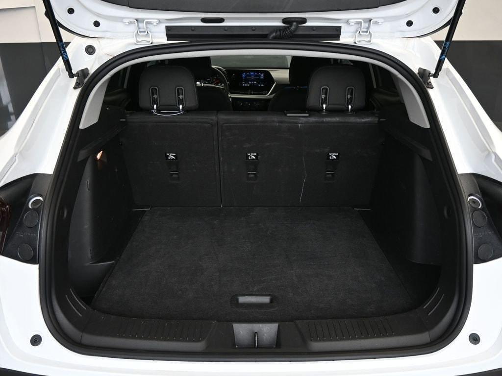 used 2025 Chevrolet Trax car, priced at $19,990