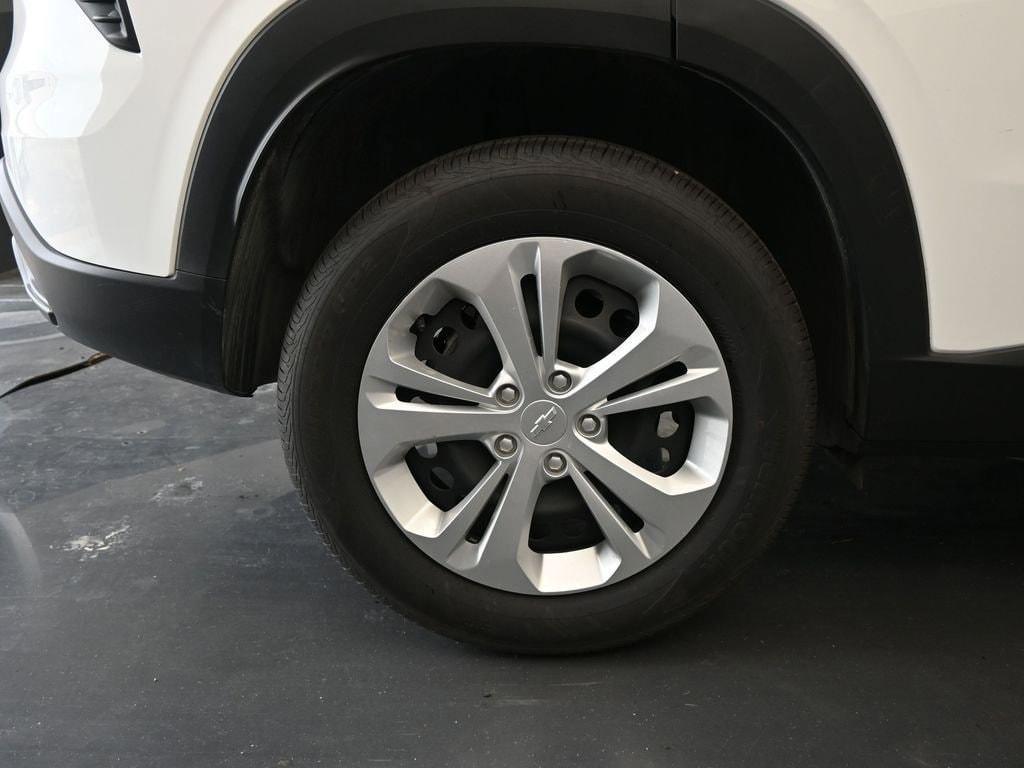 used 2025 Chevrolet Trax car, priced at $19,990