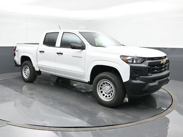 new 2024 Chevrolet Colorado car, priced at $37,525