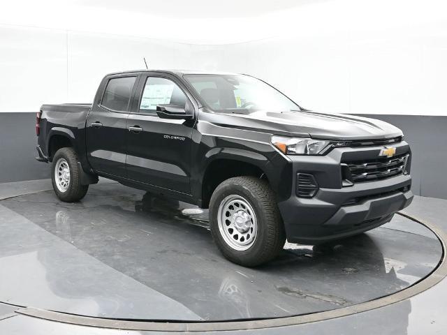 new 2024 Chevrolet Colorado car, priced at $35,980