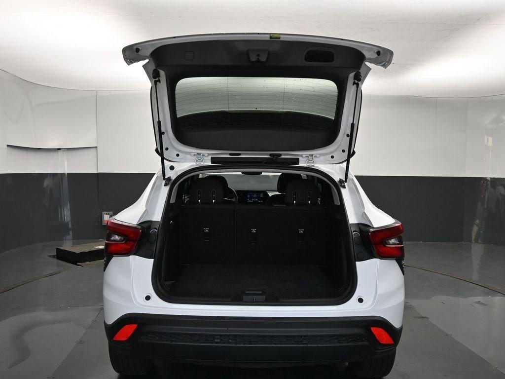 used 2025 Chevrolet Trax car, priced at $19,990