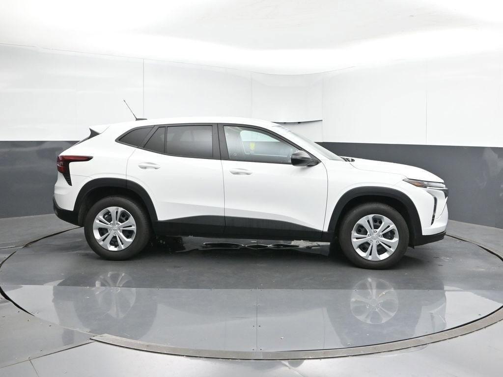 used 2025 Chevrolet Trax car, priced at $19,990