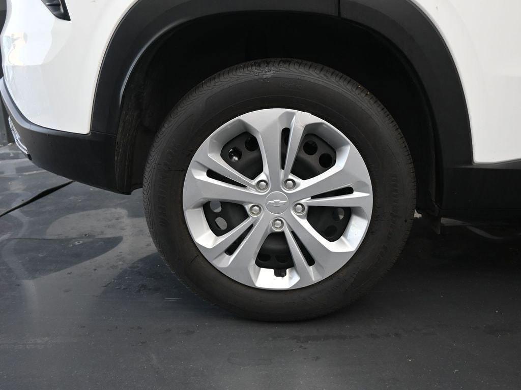 used 2025 Chevrolet Trax car, priced at $19,990