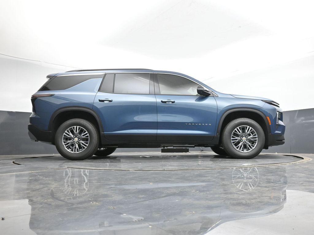 new 2025 Chevrolet Traverse car, priced at $42,595