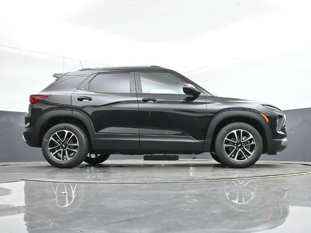 new 2025 Chevrolet TrailBlazer car, priced at $26,340