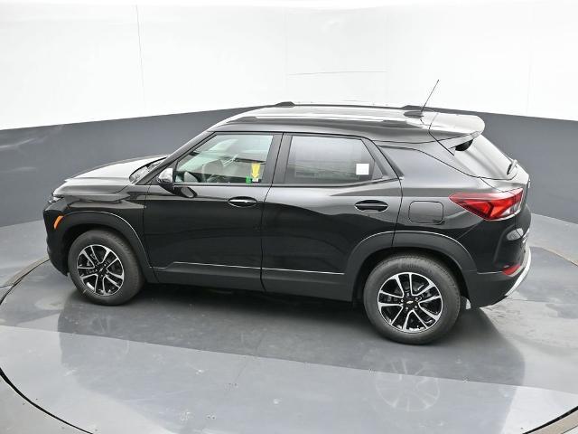 new 2025 Chevrolet TrailBlazer car, priced at $26,340