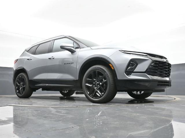 new 2025 Chevrolet Blazer car