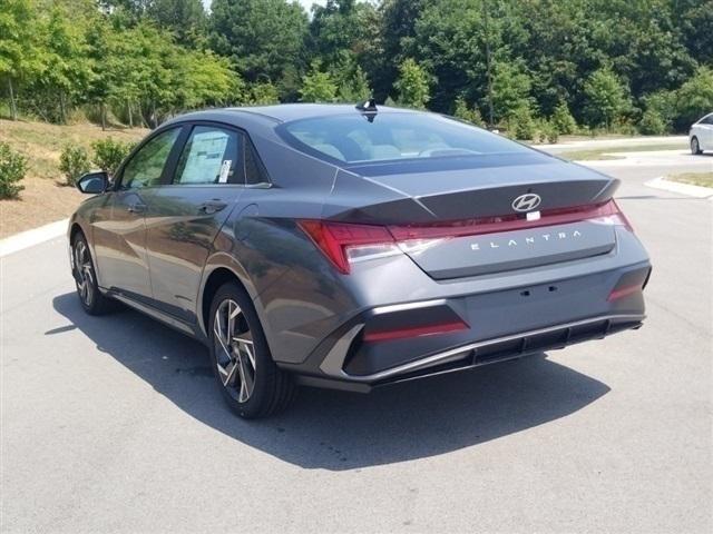 new 2024 Hyundai Elantra car, priced at $23,545