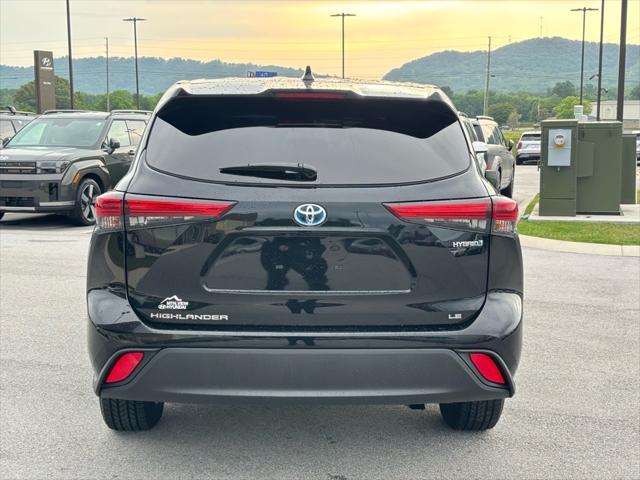 used 2021 Toyota Highlander Hybrid car, priced at $27,981