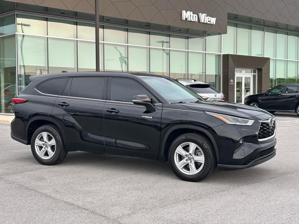used 2021 Toyota Highlander Hybrid car, priced at $23,950