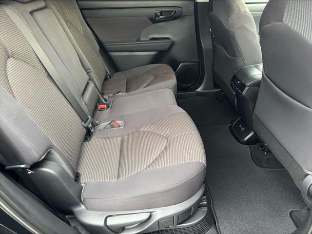 used 2021 Toyota Highlander Hybrid car, priced at $27,981