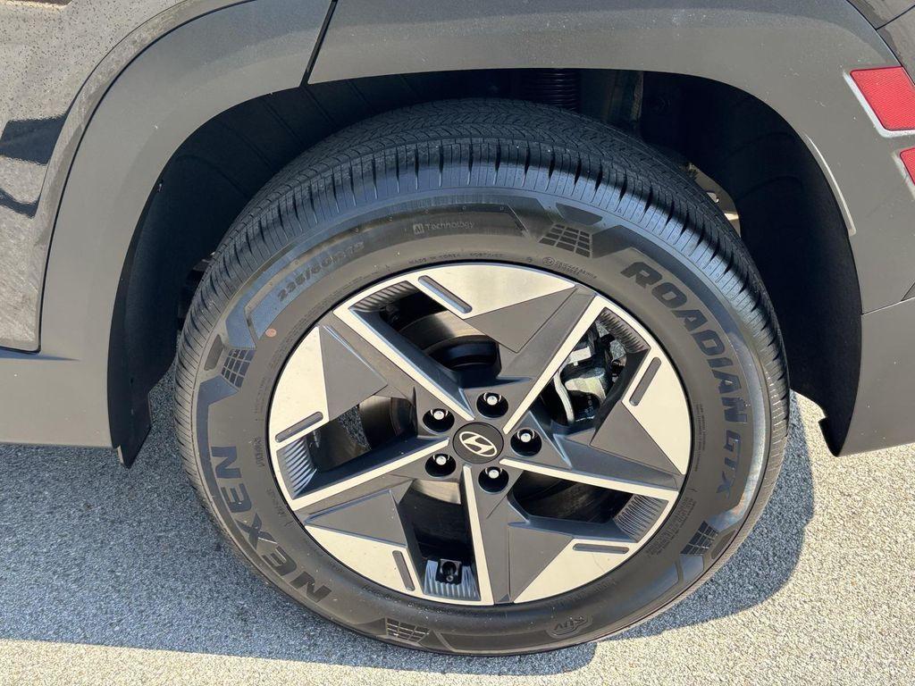 used 2025 Hyundai TUCSON Hybrid car, priced at $32,776