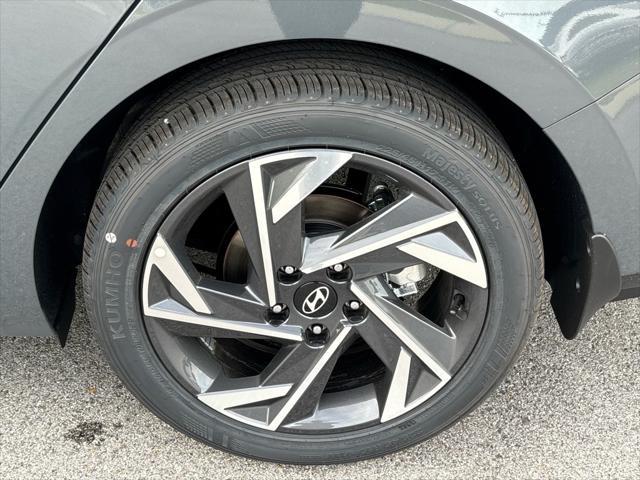 new 2025 Hyundai Elantra car, priced at $23,661