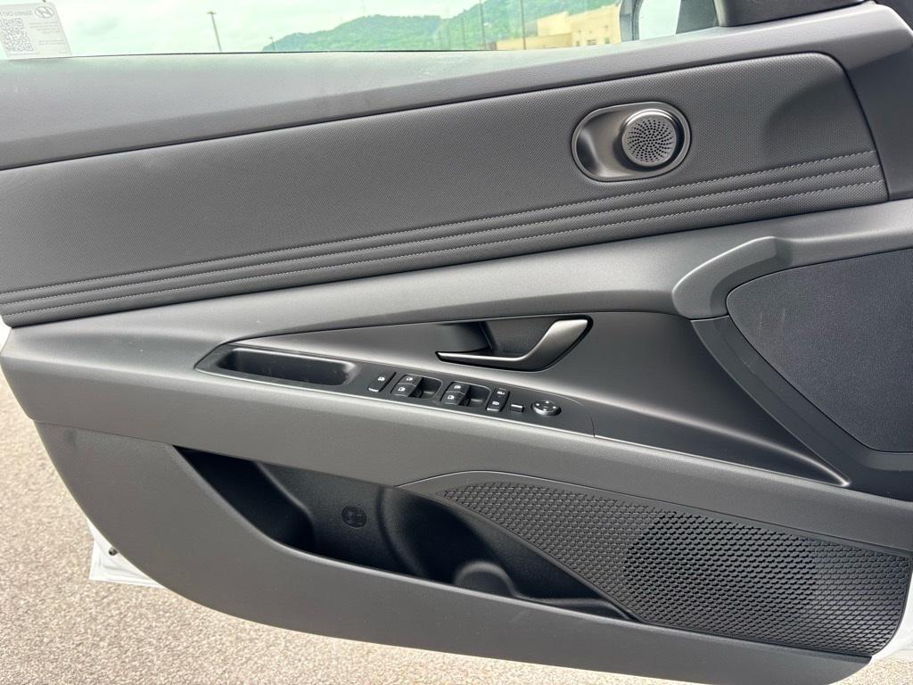 new 2025 Hyundai Elantra car, priced at $27,819