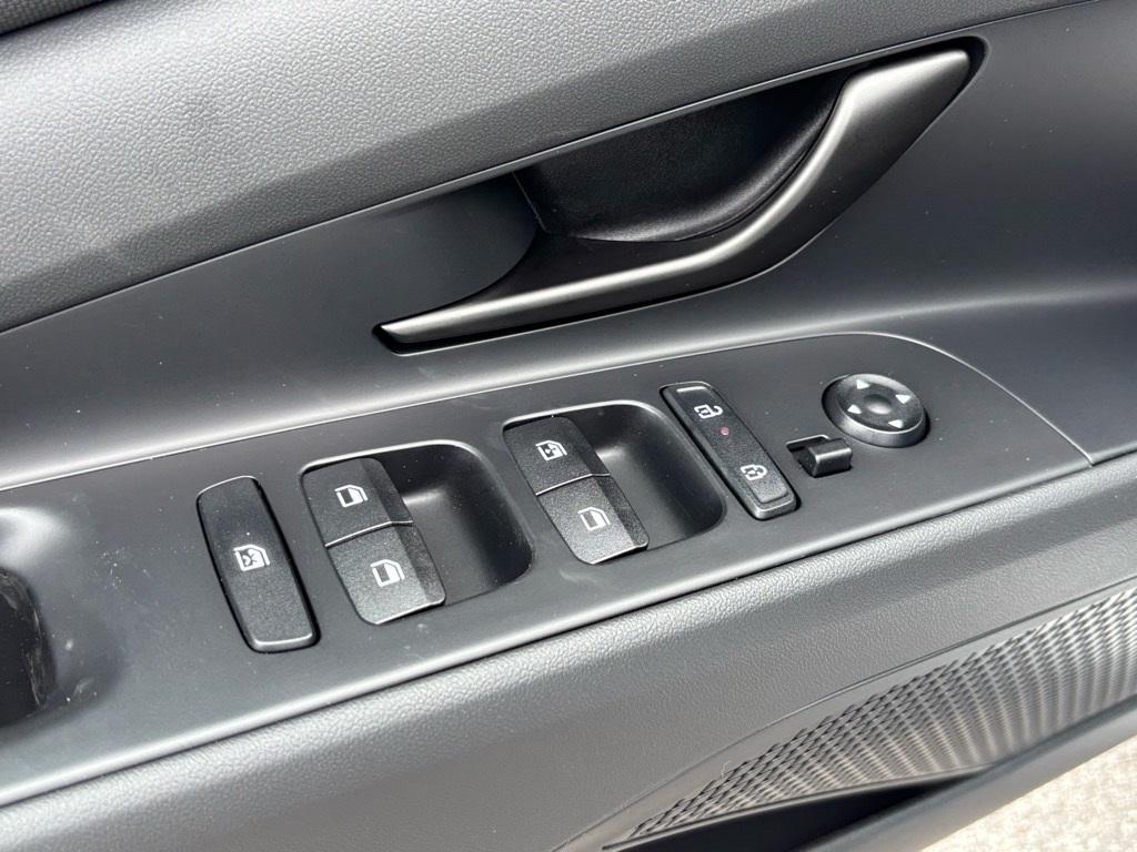 new 2025 Hyundai Elantra car, priced at $27,819