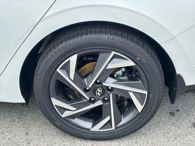 new 2025 Hyundai Elantra car, priced at $27,569