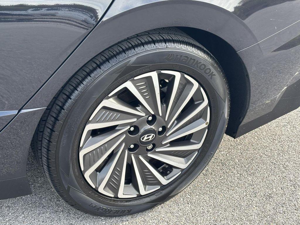 used 2024 Hyundai Sonata Hybrid car, priced at $27,351
