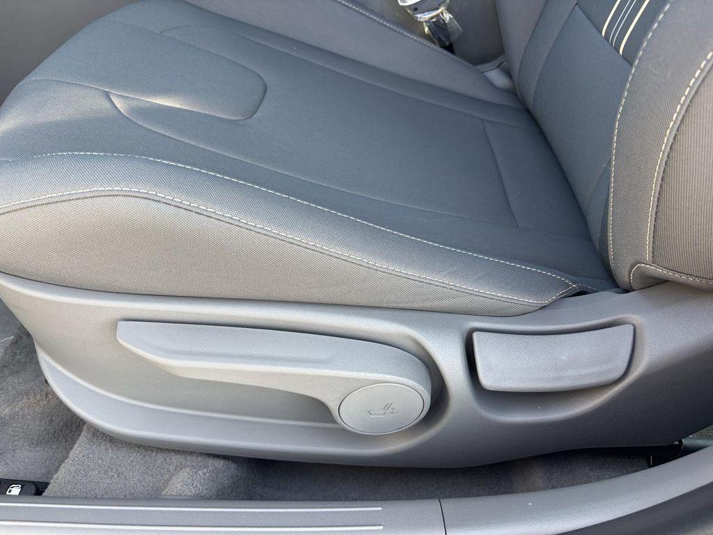 new 2025 Hyundai Elantra car, priced at $23,006