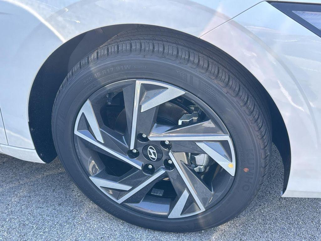 new 2025 Hyundai Elantra car, priced at $23,006