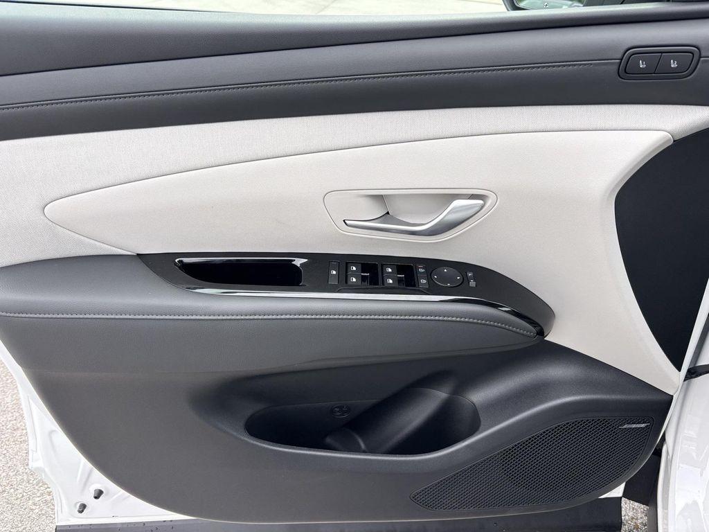 new 2025 Hyundai Tucson car, priced at $39,617