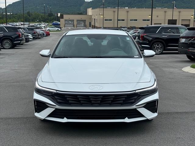 new 2024 Hyundai Elantra car, priced at $22,235