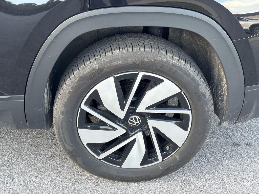 used 2025 Volkswagen Atlas car, priced at $35,781