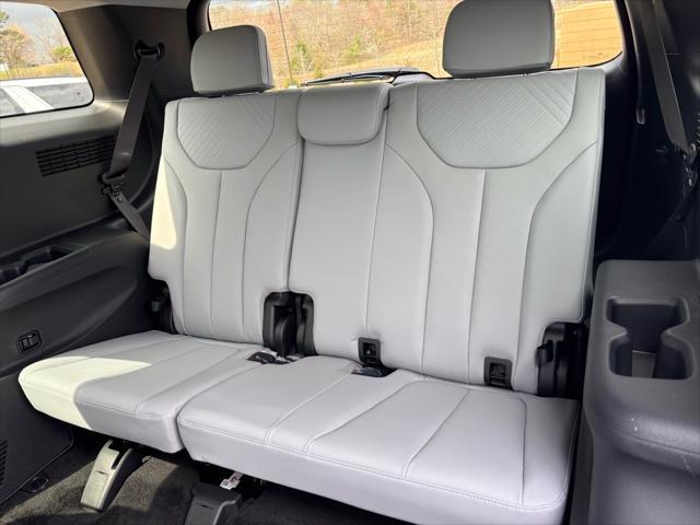 new 2025 Hyundai Palisade car, priced at $44,205