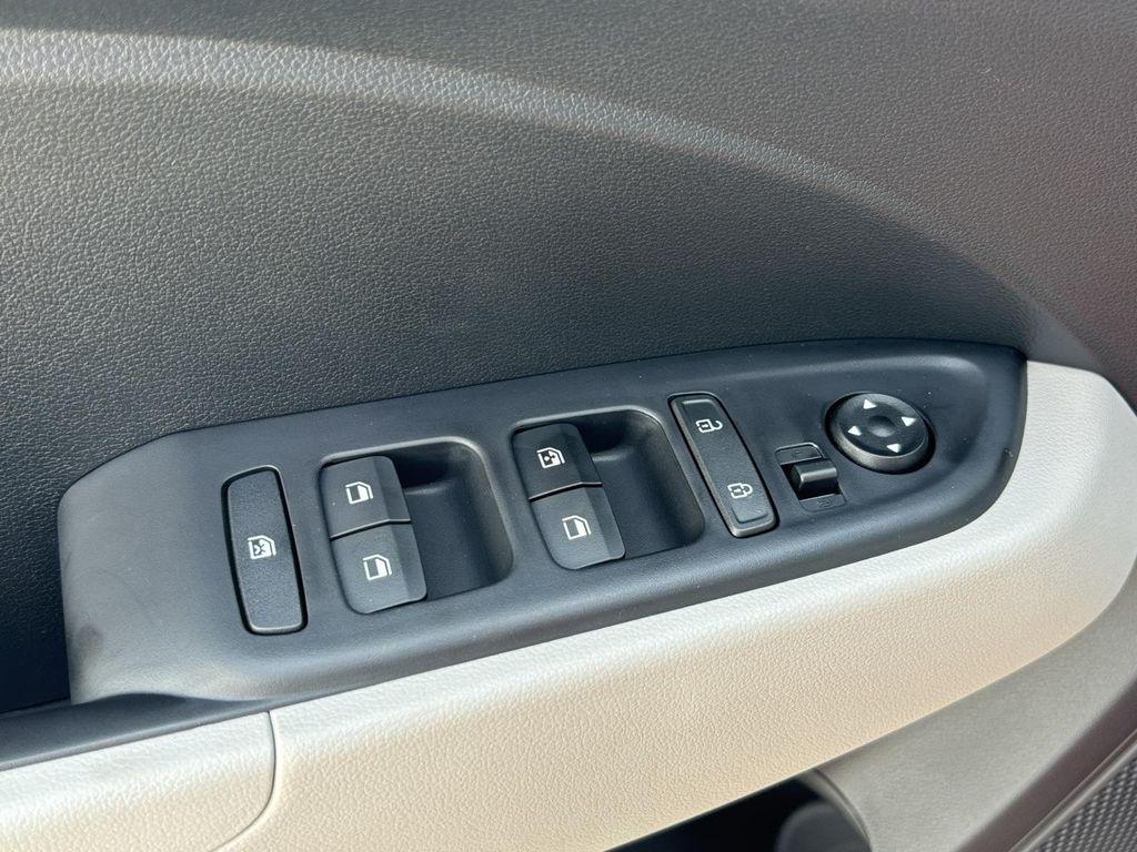 new 2025 Hyundai Venue car, priced at $22,728