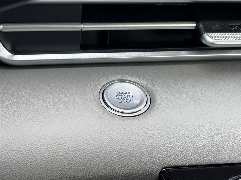 new 2025 Hyundai Elantra car, priced at $22,628