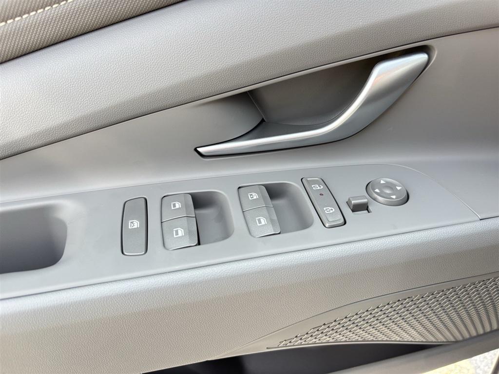 new 2025 Hyundai Elantra car, priced at $22,628