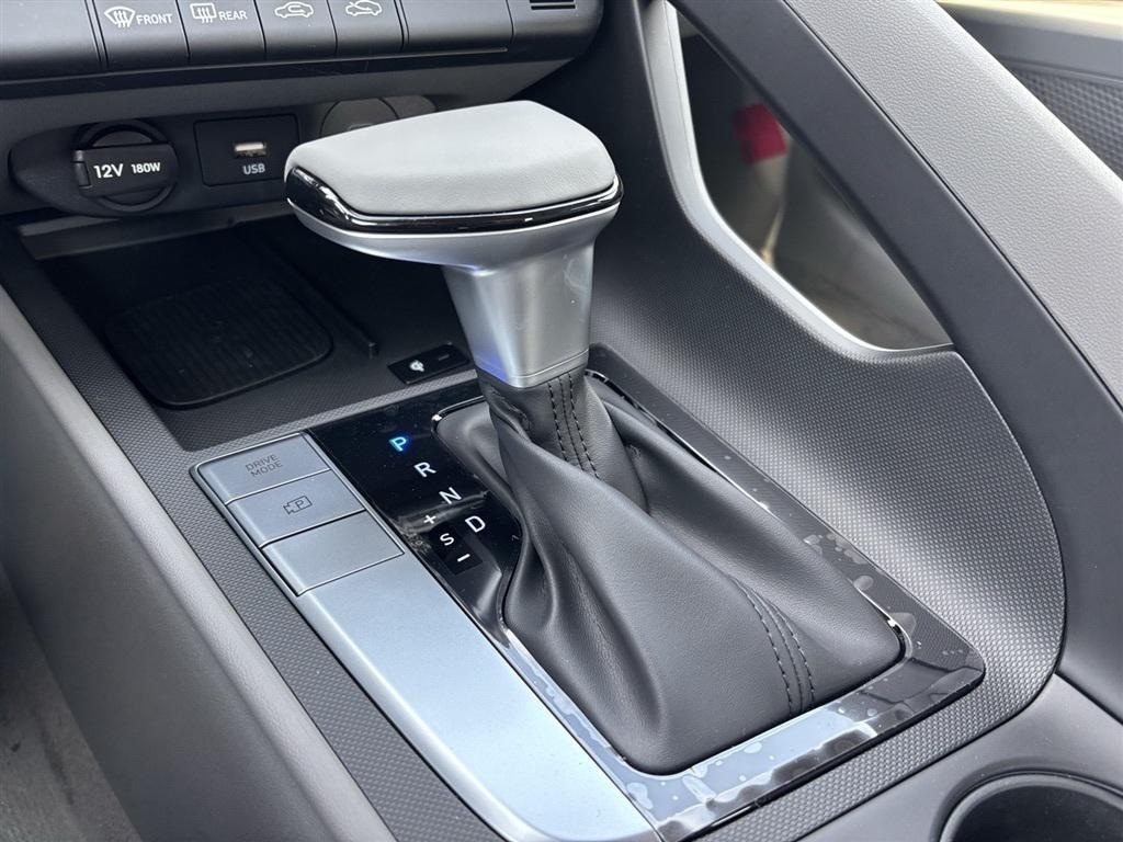 new 2025 Hyundai Elantra car, priced at $22,628